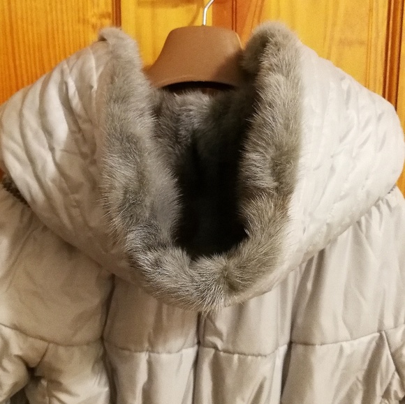 Ermanno Scervino Silver Puffer Coat FurTrimmed Med - Picture 5 of 8